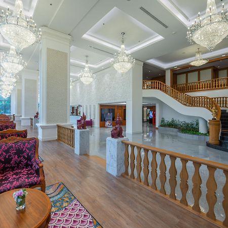 The Empress Premier Chiang Mai - Sha Extra Plus Exterior foto Lobby